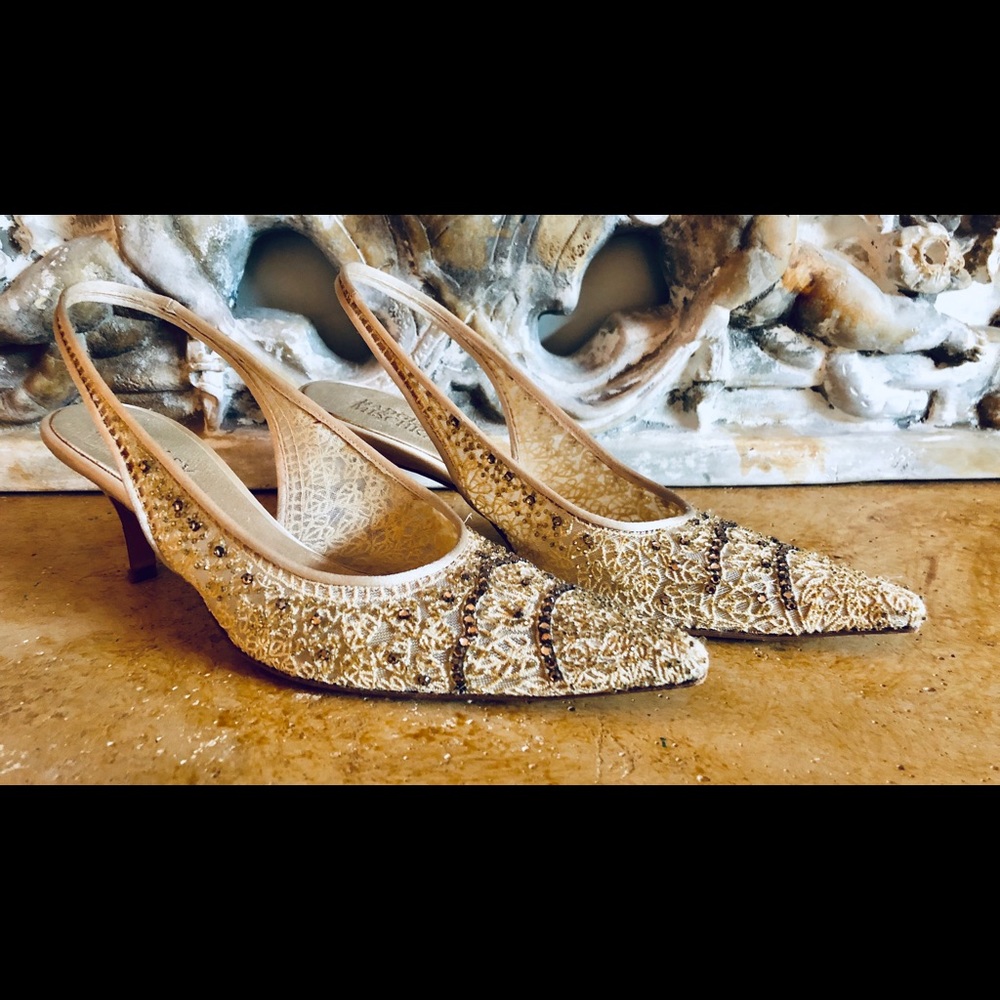 Badgley Mishka gold lace evening shoes